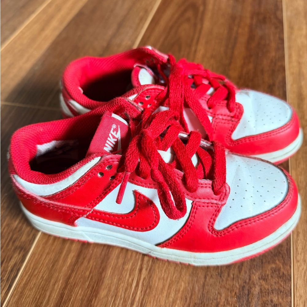 Nike Kids Sneakers in Red and White
